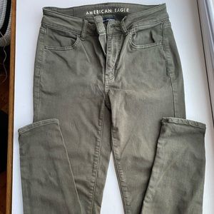 American Eagle Green Stretchy Jeggings Skinny Jeans Moss Next level stretch Sz 2